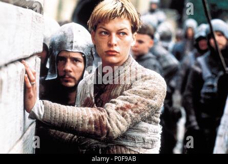 Titre original : JEANNE D'ARC. Titre en anglais : DE JEANNE D'ARC. Film Réalisateur : Luc BESSON. Année : 1999. Stars : Milla Jovovich. Credit : GAUMONT / Album Banque D'Images