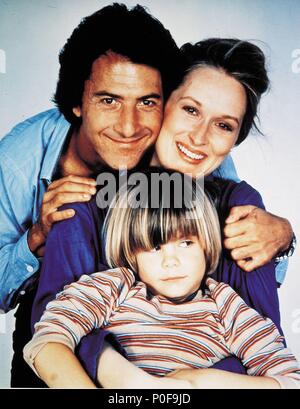 Titre original : KRAMER VS. KRAMER. Titre en anglais : KRAMER VS. KRAMER. Film Réalisateur : ROBERT BENTON. Année : 1979. Stars : Dustin Hoffman, Meryl Streep, Justin Henry. Credit : Columbia Pictures / Album Banque D'Images