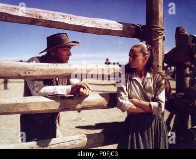 Titre original : THE UNFORGIVEN. Titre en anglais : THE UNFORGIVEN. Film Réalisateur : John Huston. Année : 1960. Stars : Audrey Hepburn, Burt Lancaster. Credit : HECHT-HILL-LANCASTER/United Artists / Album Banque D'Images