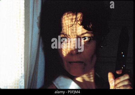 Titre original : LA JEUNE FILLE ET LA MORT. Titre en anglais : LA JEUNE FILLE ET LA MORT. Directeur du cinéma : Roman Polanski. Année : 1994. Stars : Sigourney Weaver. Credit : CAPITOL FILMS/TF1 Films/canal 4 FILMS / Album Banque D'Images