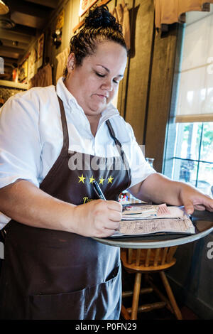 Floride, FL Sud, Stuart, Cracker Barrel Old Country Store, restaurant restaurants repas manger dehors café cafés bistrot, intérieur intérieur, adultes Banque D'Images