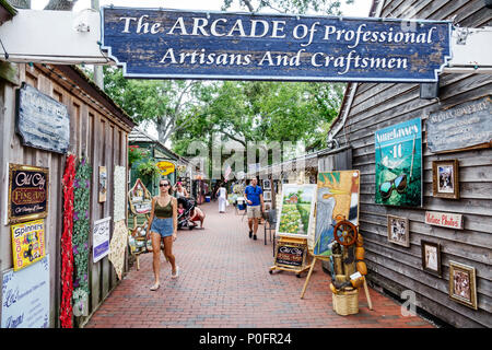 Floride Saint St. Augustine, St. George Street, The Arcade of Professional Artisan & Craftsers, shopping shopping shopping shopping shopping shopping shopping shopping marchés marché marché marché Banque D'Images