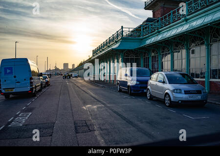 Bâtiments victoriens sur Madeira Drive à Brighton, East Sussex, Angleterre Banque D'Images