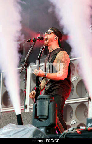 Matthew Tuck de Bullet for My Valentine joue sur la scène lors du Festival 2018 télécharger à Donington Park, Derby, le 8 juin 2018. Banque D'Images