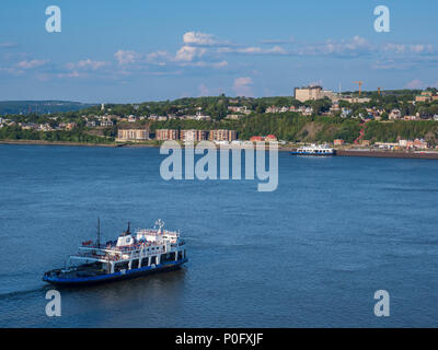 Alphonse-Desjardins ferryboat crossing the Saint Lawrence River, Quebec City to Levis, Canada. Banque D'Images