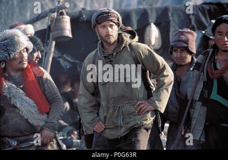 Titre original : sept ans au Tibet. Titre en anglais : sept ans au Tibet. Directeur du film : JEAN-JACQUES ANNAUD. Année : 1997. Stars : Brad Pitt. Credit : MANDALAY / Album d'animation Banque D'Images