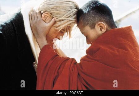 Titre original : sept ans au Tibet. Titre en anglais : sept ans au Tibet. Directeur du film : JEAN-JACQUES ANNAUD. Année : 1997. Stars : Brad Pitt. Credit : MANDALAY / Album d'animation Banque D'Images