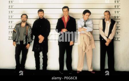 Titre original : les suspects habituels. Titre en anglais : les suspects habituels. Film Réalisateur : Bryan Singer. Année : 1995. Stars : GABRIEL BYRNE, Benicio DEL TORO, STEPHEN BALDWIN, KEVIN POLLACK, Kevin Spacey. Credit : ORTHOGRAPHE FILMS INTERNATIONAL / CHEN, Linda R. / Album Banque D'Images