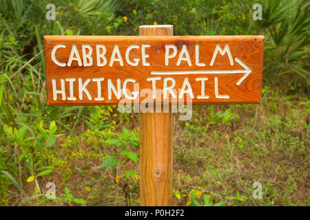 Trail sign, Royal Palm Beach, Floride Aire Naturelle de pins Banque D'Images