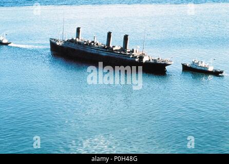 Titre original : SOULEVER LE TITANIC. Titre en anglais : SOULEVER LE TITANIC. Directeur de film : JERRY JAMESON. Année : 1980. Credit : ASSOCIÉS FILM DISTRIBUTION / Album Banque D'Images