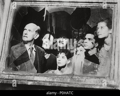 Titre original : LE JOURNAL D'ANNE FRANK. Titre en anglais : LE JOURNAL D'ANNE FRANK. Directeur de film : GEORGE STEVENS. Année : 1959. Stars : JOSEPH SCHILDKRAUT, MILLIE PERKINS. Crédit : 20TH CENTURY FOX / Album Banque D'Images