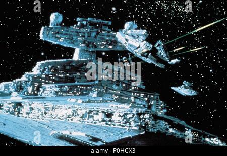 Titre original : Star Wars : Episode V - L'Empire contre-attaque. Titre en anglais : Star Wars : Episode V - L'Empire contre-attaque. Film Réalisateur : IRVIN KERSHNER. Année : 1980. Credit : LUCASFILM/20TH CENTURY FOX / Album Banque D'Images