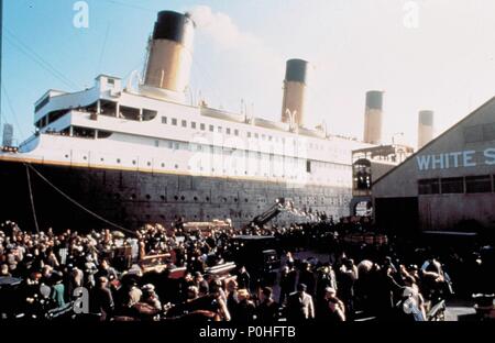 Film Original Titre : TITANIC. Titre en anglais : TITANIC. Directeur de film : JAMES CAMERON. Année : 1997. Credit : PARAMOUNT/20TH CENTURY FOX / Album Banque D'Images