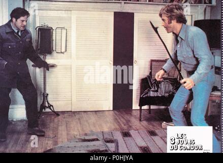Titre original : TROIS JOURS DU CONDOR. Titre en anglais : TROIS JOURS DU CONDOR. Film Réalisateur : Sydney Pollack. Année : 1975. Stars : Robert Redford. Credit : PARAMOUNT PICTURES / Album Banque D'Images