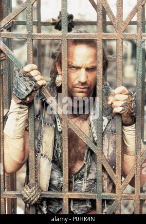 Titre original : Waterworld. Titre en anglais : Waterworld. Directeur de film : Kevin Reynolds. Année : 1995. Stars : Kevin Costner. Credit : UNIVERSAL PICTURES / VERRE, BEN / Album Banque D'Images