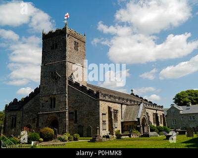 St Marys church dans le centre historique et jolie petite ville de Kirkby Lonsdale, South Lake District, Cumbria, Angleterre Banque D'Images