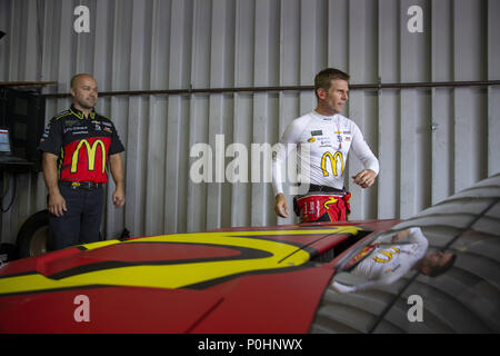 Brooklyn, Michigan, USA. 8 juin, 2018. Jamie McMurray (1) se prépare à la pratique pour l'FireKeepers Casino 400 au Michigan International Speedway à Brooklyn, Michigan. Crédit : Stephen A. Arce/ASP/ZUMA/Alamy Fil Live News Banque D'Images