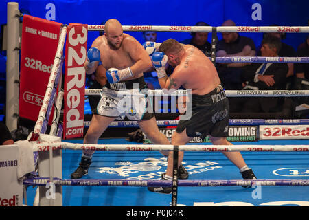 Arena de Manchester, Manchester, Royaume-Uni. 9 juin, 2018. Frank Warren Boxing Promotions, Tyson Fury contre Sefer Seferi, undercard lutte : Sean Turner défend au cours de sa lutte contre le contact à fort grammage Nathan Gorman : Action Crédit Plus Sport/Alamy Live News Banque D'Images