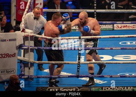 Arena de Manchester, Manchester, Royaume-Uni. 9 juin, 2018. Frank Warren Boxing Promotions, Tyson Fury contre Sefer Seferi, undercard lutte : un crochet droit de Nathan Gorman dans un poids lourd Contact lutte contre Sean Turner : Action Crédit Plus Sport/Alamy Live News Banque D'Images