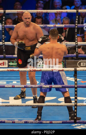 Arena de Manchester, Manchester, Royaume-Uni. 9 juin, 2018. Frank Warren Boxing Promotions, Tyson Fury contre Sefer Seferi ; Tyson Fury dans un concours international Heavyweight lutte contre Sefer Seferi : Action Crédit Plus Sport/Alamy Live News Banque D'Images