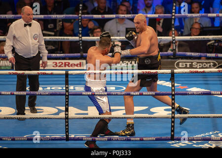 Arena de Manchester, Manchester, Royaume-Uni. 9 juin, 2018. Frank Warren Boxing Promotions, Tyson Fury contre Sefer Seferi ; Tyson Fury dans un concours international Heavyweight lutte contre Sefer Seferi : Action Crédit Plus Sport/Alamy Live News Banque D'Images