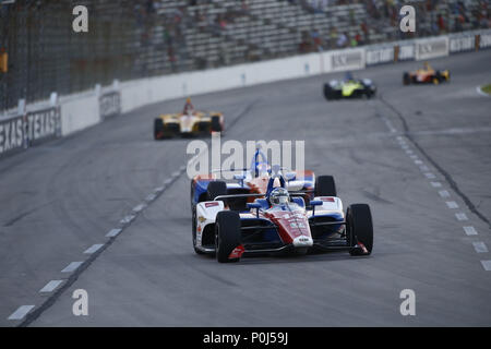 Fort Worth, Texas, USA. 9 juin, 2018. TONY KANAAN (14) du Brésil pour faire triompher la position au cours de la technologie DXC 600 au Texas Motor Speedway à Fort Worth, Texas. Crédit : Justin R. Noe Asp Inc/ASP/ZUMA/Alamy Fil Live News Banque D'Images