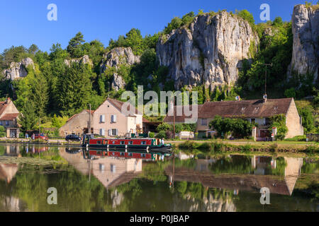 Rochers du Saussois Merry sur Yonne Yonne Bourgogne-Franche Comte-France Banque D'Images