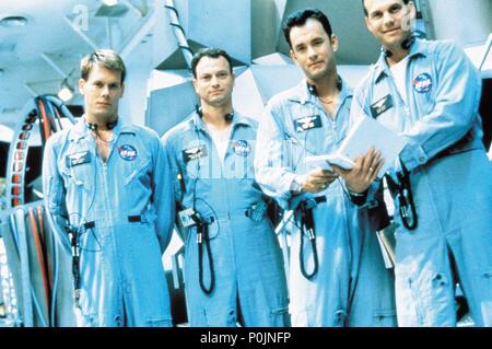 Titre original : Apollo 13. Titre en anglais : Apollo 13. Film Réalisateur : Ron Howard. Année : 1995. Stars : Tom Hanks, BILL PAXTON, Kevin Bacon, Gary Sinise. Credit : United International Pictures / Album Banque D'Images