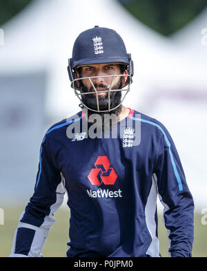 L'Angleterre Moeen Ali lors d'une session de filets à la Grange, Édimbourg. Banque D'Images