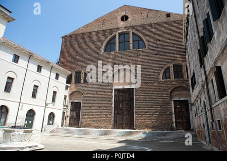 Campo San Lorenzo dans le quartier de Castello à Venise, Italie Banque D'Images