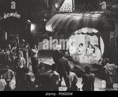 Film Original Titre : HISTOIRE DU CINÉMA : RODAJES. Titre en anglais : HISTOIRE DU CINÉMA : RODAJES. Banque D'Images