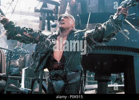 Titre original : Waterworld. Titre en anglais : Waterworld. Directeur de film : Kevin Reynolds. Année : 1995. Stars : Dennis Hopper. Credit : UNIVERSAL PICTURES / VERRE, BEN / Album Banque D'Images