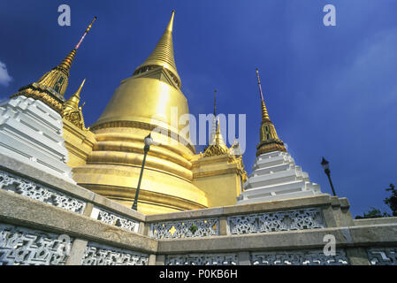 Historique 1995 temple Wat Phra Kaeo BANGKOK THAÏLANDE GRAND PALACE Banque D'Images