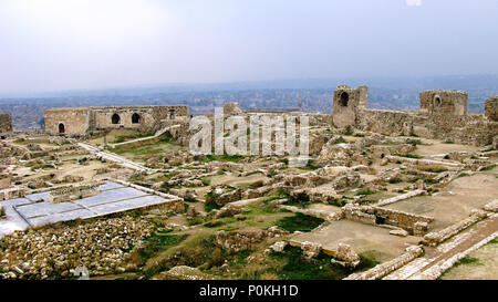 L'intérieur du panorama de la citadelle en ruine d'Alep en Syrie Banque D'Images