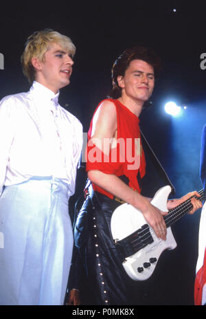 Duran Duran à Wembley Arena 1983 : Nick Rhodes avec John Taylor Banque D'Images