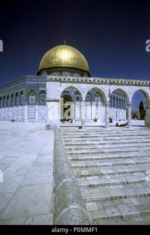 1996 ÉTAPES HISTORIQUES DE LA MOSQUÉE OMAR Dôme du rocher sur le mont du Temple à Jérusalem ISRAËL Banque D'Images