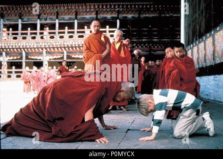 Titre original : Little Bouddha. Titre en anglais : Little Bouddha. Film Réalisateur : Bernardo Bertolucci. Année : 1993. Copyright : Editorial l'intérieur uniquement. C'est un document distribué au public. Les droits d'accès uniquement, aucune licence de droit d'auteur prévue. Autorisation obligatoire à l'icône visuelle (www.visual-icon.com) est requise pour la reproduction de cette image. Credit : MIRAMAX / Album Banque D'Images