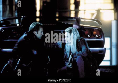 Titre original : ENTRÉ EN 60 SECONDES. Titre en anglais : ENTRÉ EN 60 SECONDES. Film Réalisateur : Dominic Sena. Année : 2000. Stars : ANGELINA JOLIE ; NICOLAS CAGE. Credit : Touchstone Pictures / Album Banque D'Images