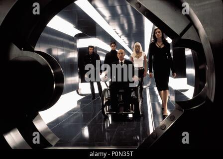 Titre original : X-Men. Titre en anglais : X-Men. Film Réalisateur : Bryan Singer. Année : 2000. Stars : FAMKE JANSSEN, Halle Berry, Hugh Jackman, Patrick Stewart, James Marsden. Crédit : 20TH CENTURY FOX / DORY, ATTILA / Album Banque D'Images