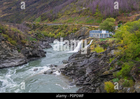 Roaring Meg lookout est localiser près de Kawarau River le long de la State Highway 6 entre Cromwell et Queenstown sur l'île du sud de la Nouvelle-Zélande Banque D'Images