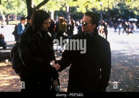 Titre original : UN MEURTRE PARFAIT. Titre en anglais : UN MEURTRE PARFAIT. Film Réalisateur : Andrew Davis. Année : 1998. Stars : MICHAEL DOUGLAS et Viggo Mortensen. Credit : Warner Brothers / SCHWARTZ, Andrew / Album Banque D'Images