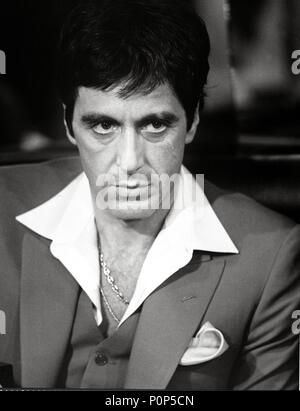 Titre original : Scarface. Titre en anglais : Scarface. Film Réalisateur : BRIAN DE PALMA. Année : 1983. Stars : Al Pacino. Credit : UNIVERSAL PICTURES / Album Banque D'Images