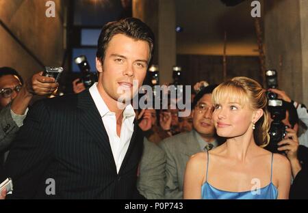 Titre original : WIN A DATE WITH TAD HAMILTON. Titre en anglais : WIN A DATE WITH TAD HAMILTON. Film Réalisateur : Robert Luketic. Année : 2004. Stars : Josh Duhamel ; Kate Bosworth. Credit : DREAMWORKS / Album Banque D'Images