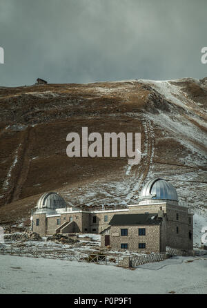 Observatoire astronomique del Gran Sasso. Gran Sasso et Parc National Monti della Laga, Abruzzes Banque D'Images