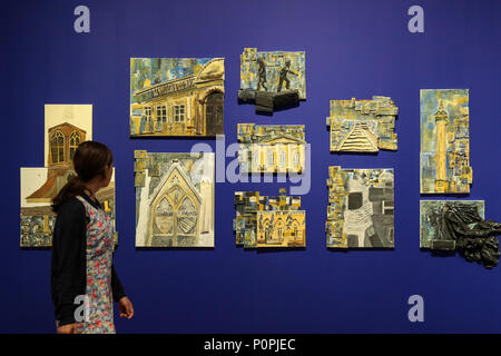 Les visiteurs assistent à "prendre une photo" de l'exposition. "Prendre une photo" à la National Gallery est une exposition d'œuvres d'écoliers du primaire inspiré par Pintoricchio Penelope's avec les prétendants. L'exposition est présentée du 9 mai au 12 août 2018. Avec : Atmosphère, voir Où : London, Royaume-Uni Quand : 09 mai 2018 Credit : Dinendra Haria/WENN Banque D'Images