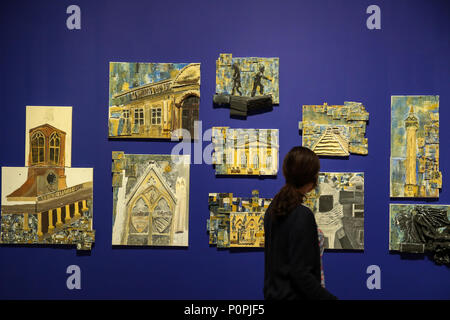 Les visiteurs assistent à "prendre une photo" de l'exposition. "Prendre une photo" à la National Gallery est une exposition d'œuvres d'écoliers du primaire inspiré par Pintoricchio Penelope's avec les prétendants. L'exposition est présentée du 9 mai au 12 août 2018. Avec : Atmosphère, voir Où : London, Royaume-Uni Quand : 09 mai 2018 Credit : Dinendra Haria/WENN Banque D'Images