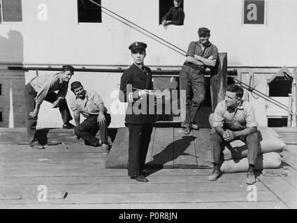 Titre original : STEAMBOAT BILL JR.. Titre en anglais : STEAMBOAT BILL JR.. Directeur de film : CHARLES REISNER. Année : 1928. Stars : Buster Keaton. Credit : United Artists / Album Banque D'Images