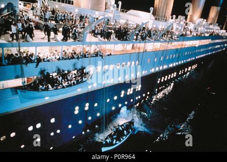 Film Original Titre : TITANIC. Titre en anglais : TITANIC. Directeur de film : JAMES CAMERON. Année : 1997. Credit : PARAMOUNT/20TH CENTURY FOX / Album Banque D'Images