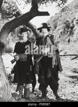 Titre original : THE DEVIL'S BROTHER. Titre en anglais : THE DEVIL'S BROTHER. Directeur de film : CHARLEY ROGERS ; HAL ROACH. Année : 1933. Stars : OLIVER HARDY, Stan Laurel. Credit : Metro Goldwyn Mayer / Album Banque D'Images