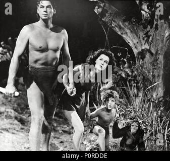 Titre original : TARZAN TROUVE UN FILS !. Titre en anglais : TARZAN TROUVE UN FILS !. Film Directeur : RICHARD THORPE. Année : 1939. Stars : MAUREEN O'SULLIVAN, JOHNNY SHEFFIELD ; Johnny Weissmuller ; CHITA [CHEETAH]. Credit : M.G.M / Album Banque D'Images